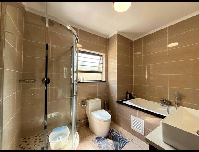 3 BEDROOM APARTMENT FOR SALE IN NOORDWYK